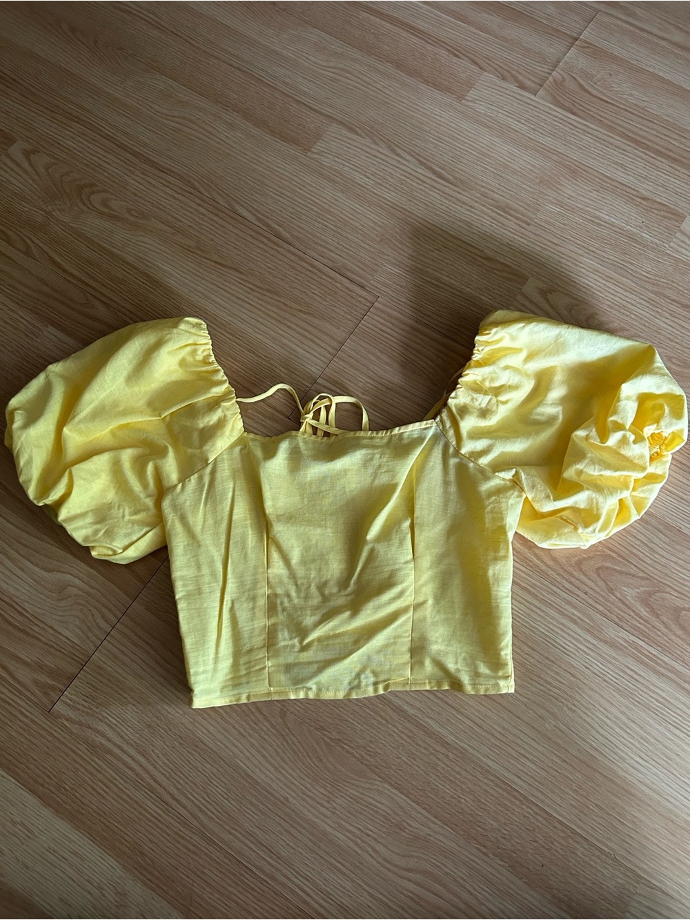 Dee Elly Yellow Puff Sleeve Cropped Smocked Top Small